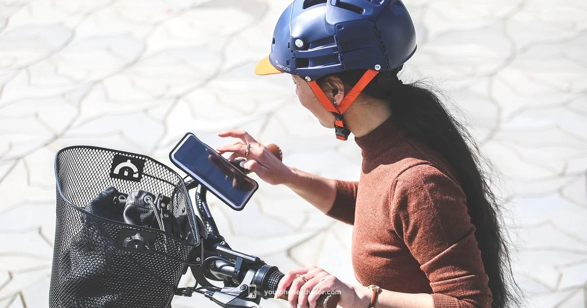 Phone Mounts for Cycling - Your Phone Advisor